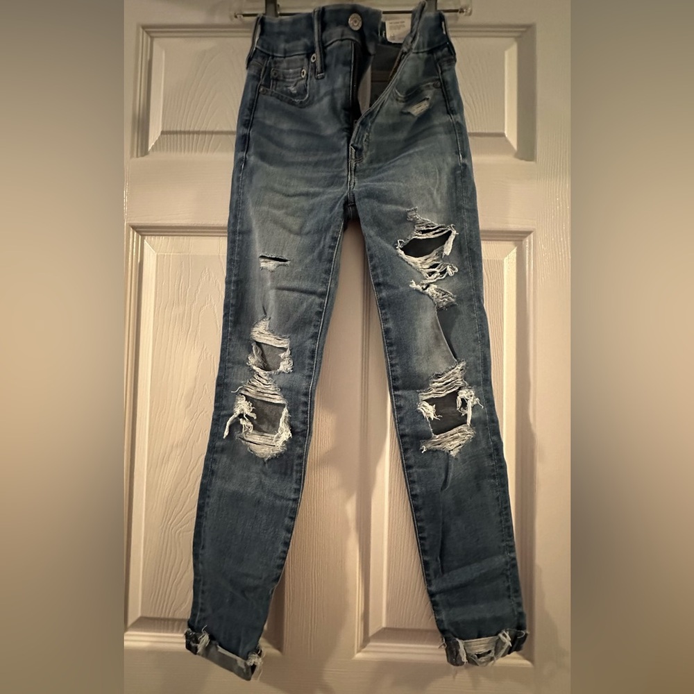 American Eagle Ripped Women Jeans